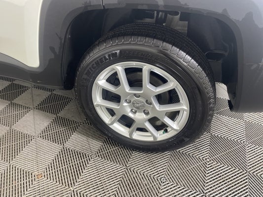 2019 Jeep Renegade Latitude in Shakopee, MN - Apple Used Autos Shakopee