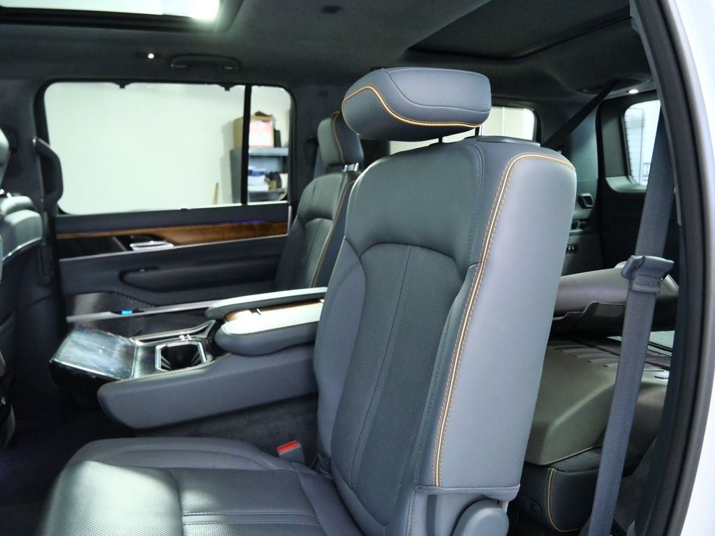 2022 Jeep Grand Wagoneer Series II
