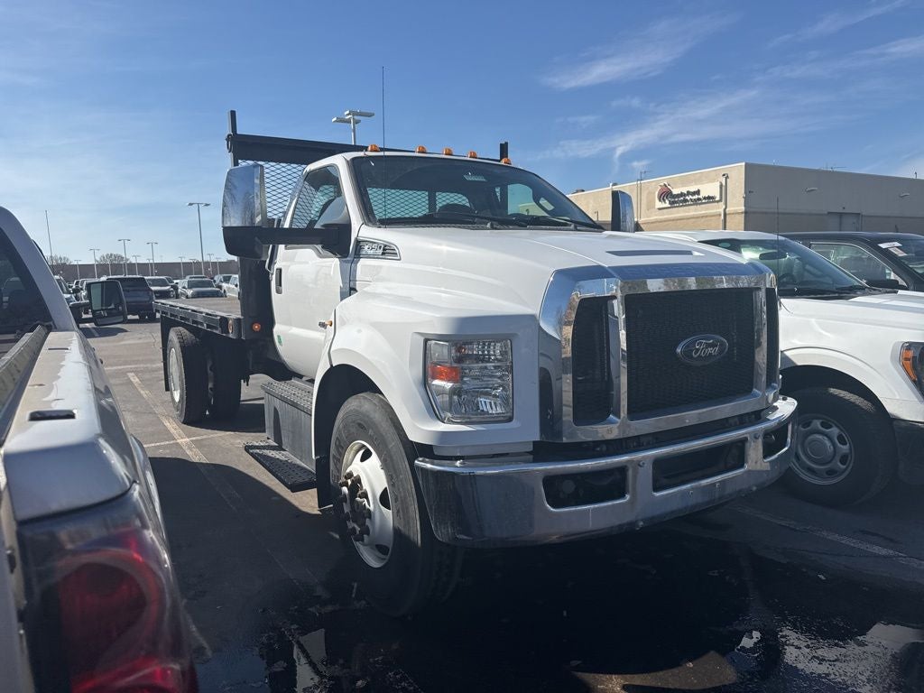 2022 Ford F-650SD Base XL