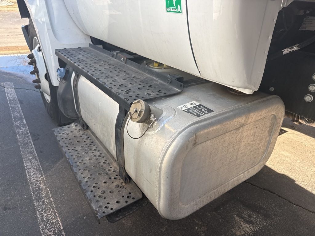 2022 Ford F-650SD Base XL