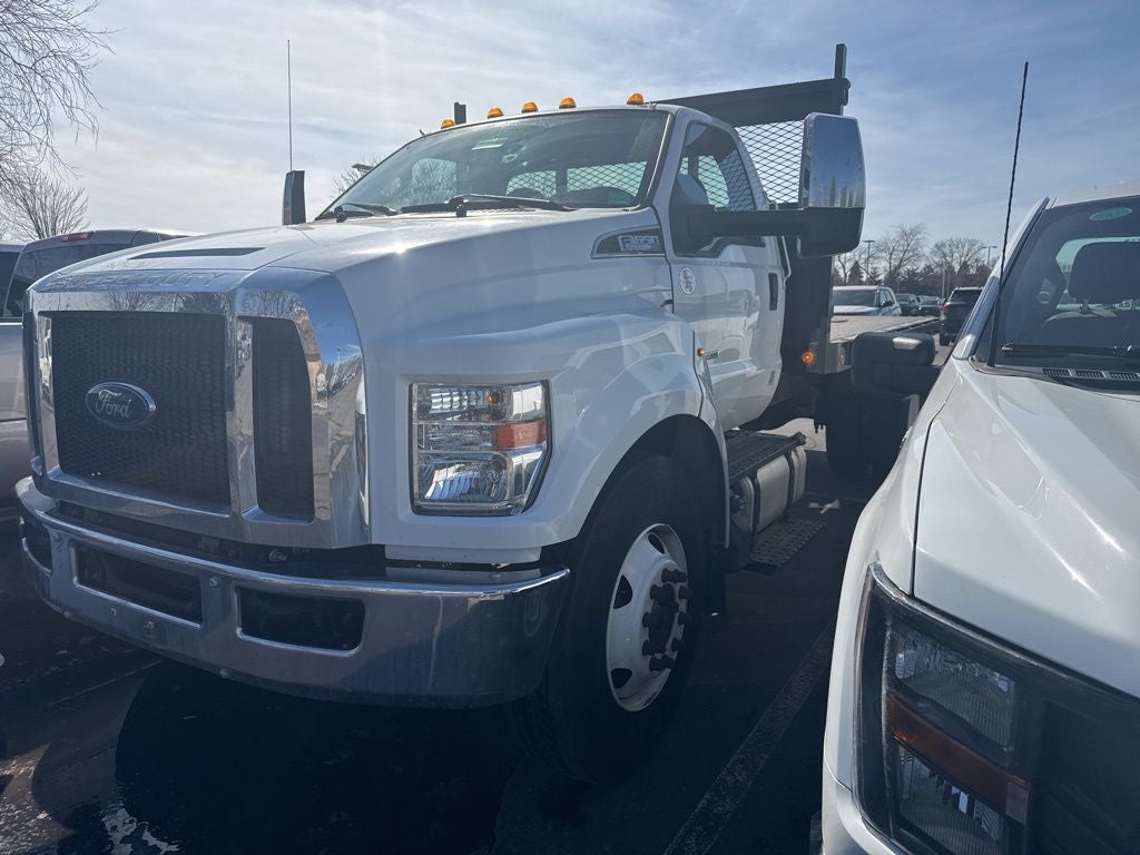 2022 Ford F-650SD Base XL
