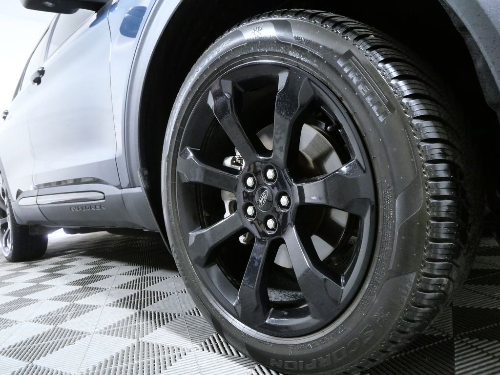 2023 Ford Explorer ST-Line