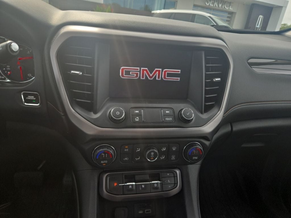 2021 GMC Acadia AT4