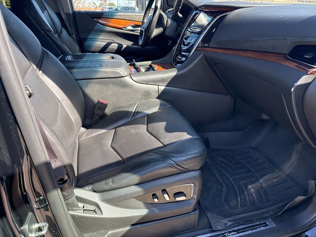 2015 Cadillac Escalade Luxury