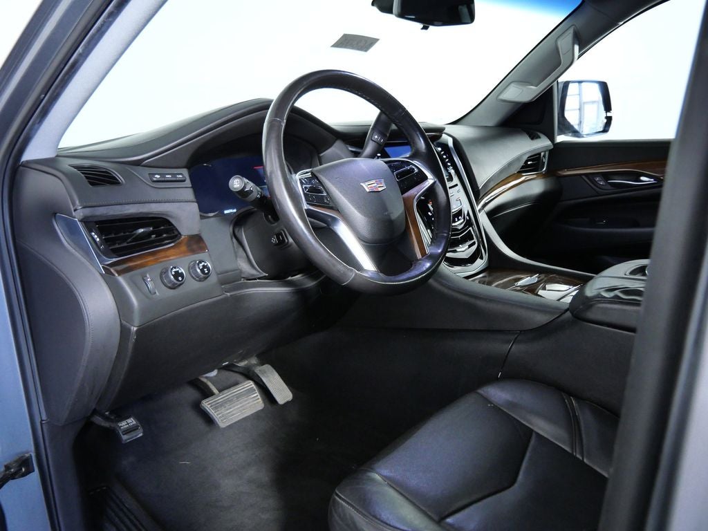 2018 Cadillac Escalade ESV Luxury