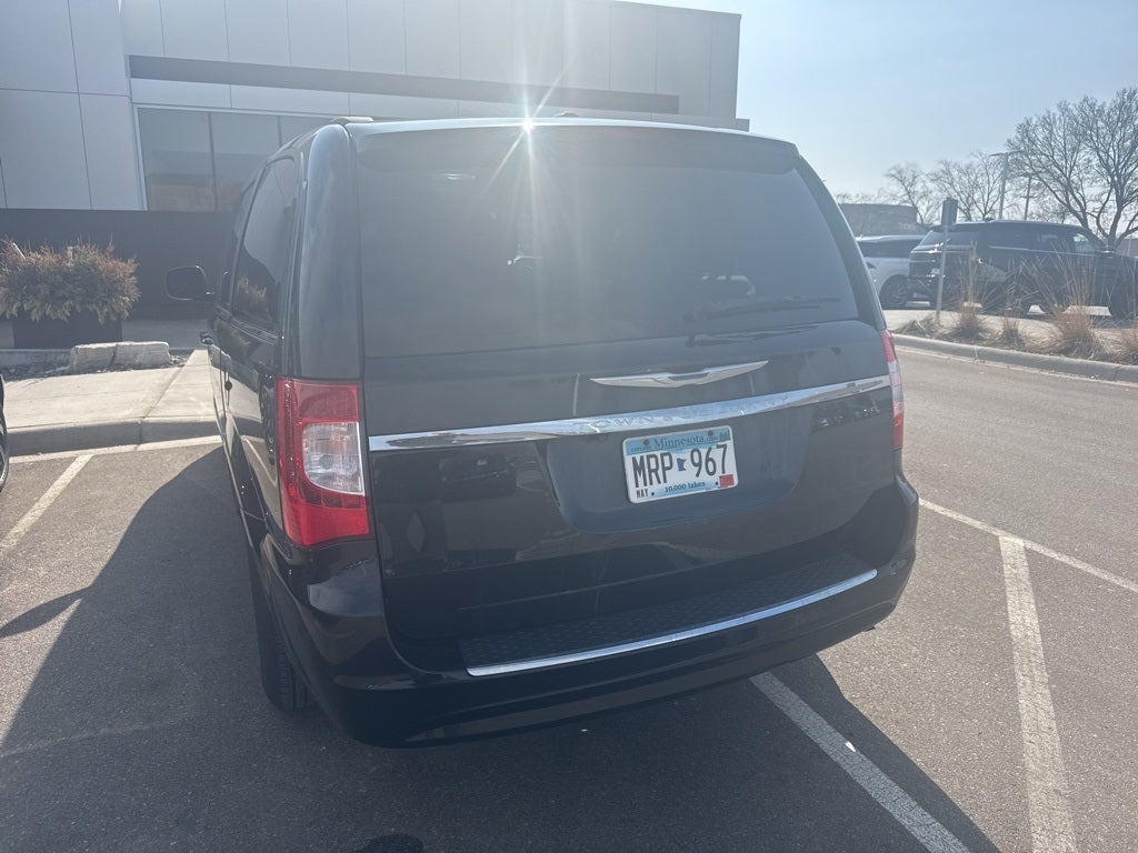 2013 Chrysler Town & Country Touring