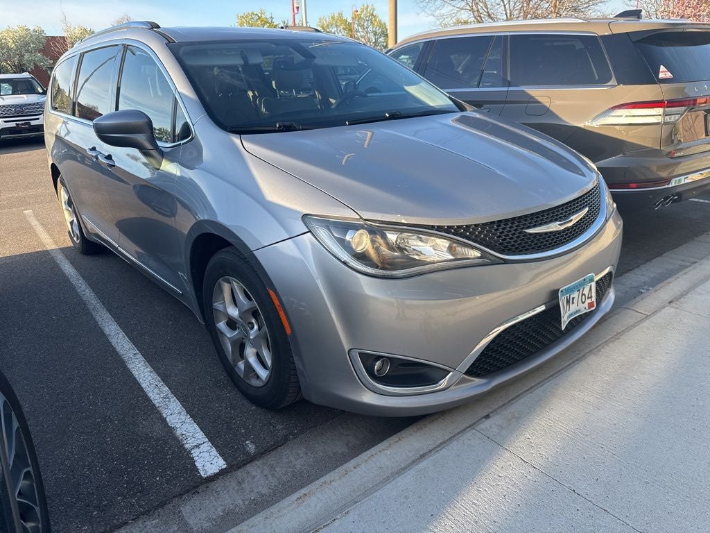2017 Chrysler Pacifica Touring L Plus