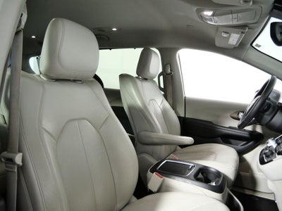 2017 Chrysler Pacifica Touring L Plus
