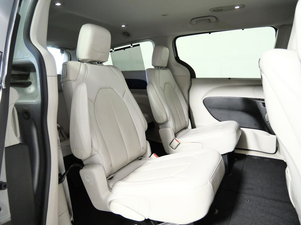 2017 Chrysler Pacifica Touring L Plus