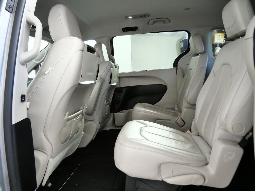 2017 Chrysler Pacifica Touring L Plus