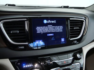2017 Chrysler Pacifica Touring L Plus