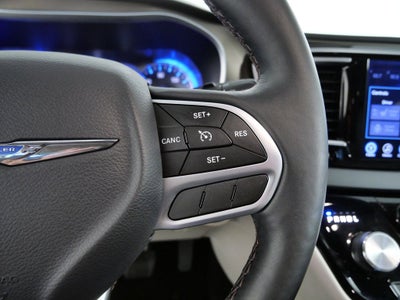2017 Chrysler Pacifica Touring L Plus