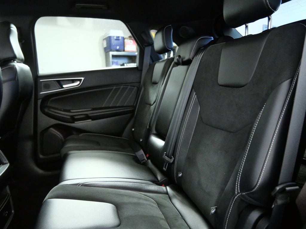 2022 Ford Edge ST
