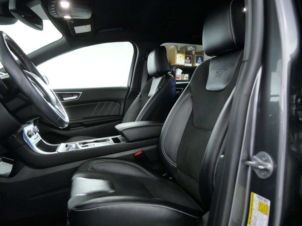 2022 Ford Edge ST