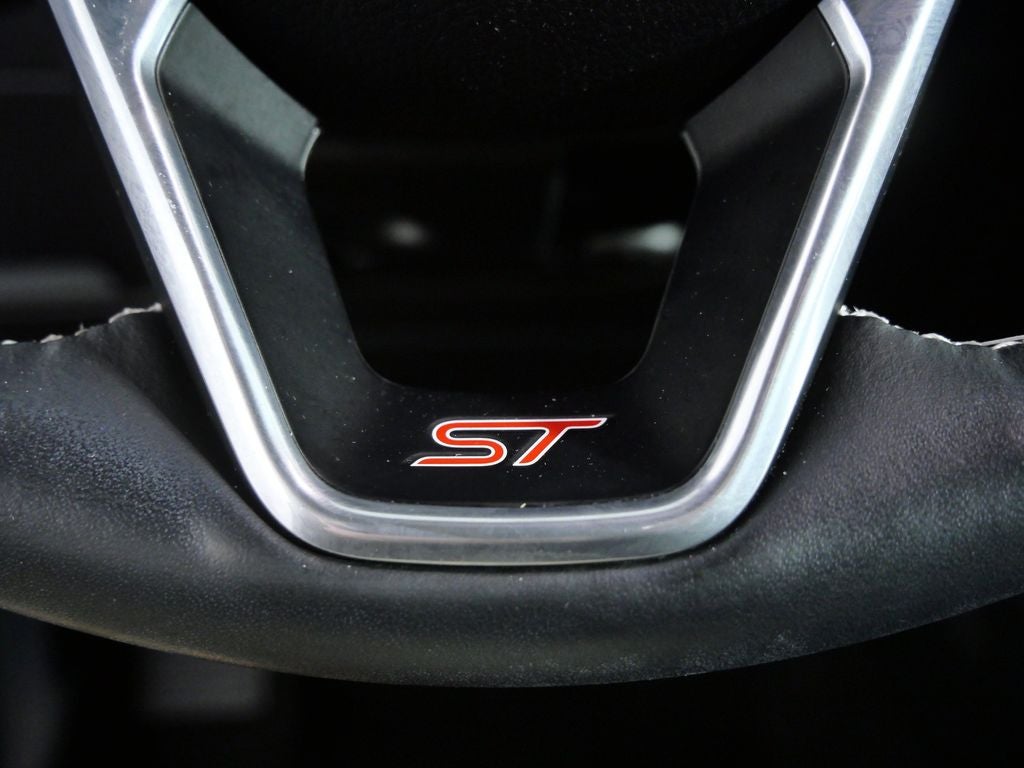 2022 Ford Edge ST