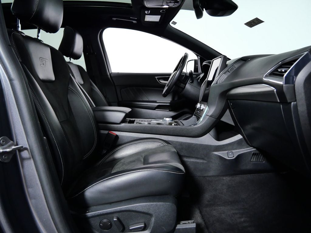 2021 Ford Edge ST