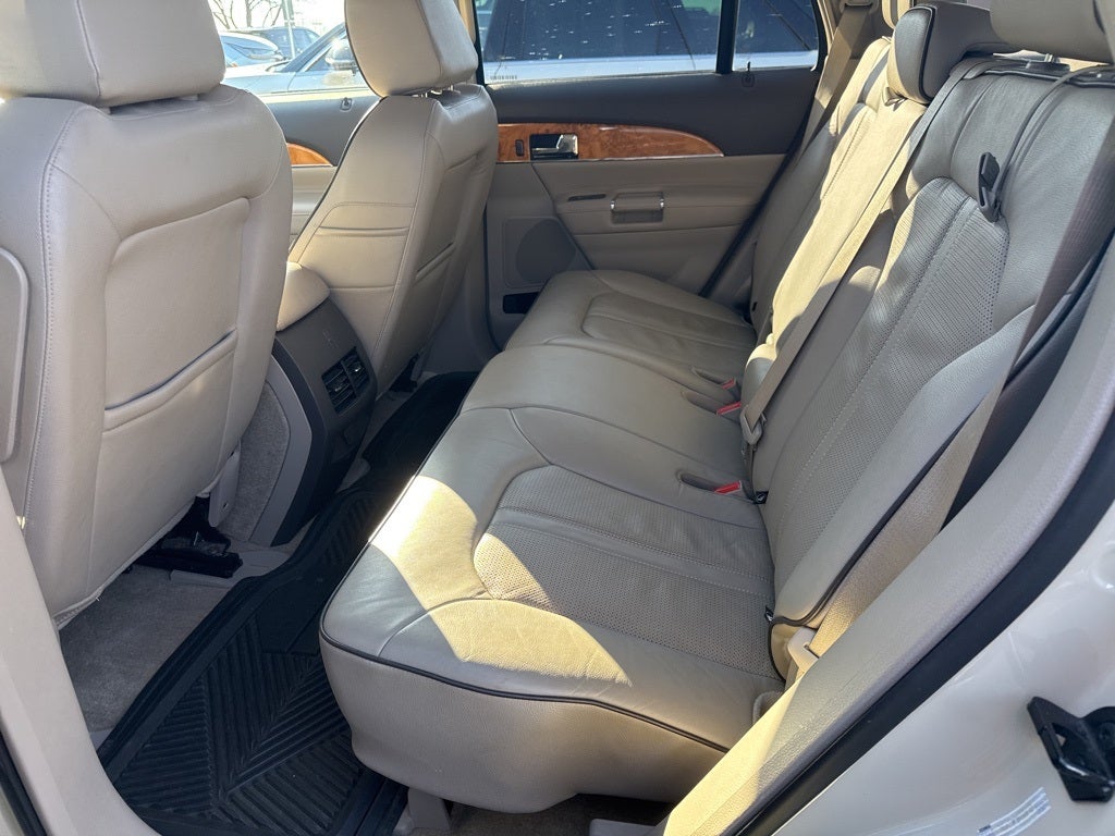 2015 Lincoln MKX Base