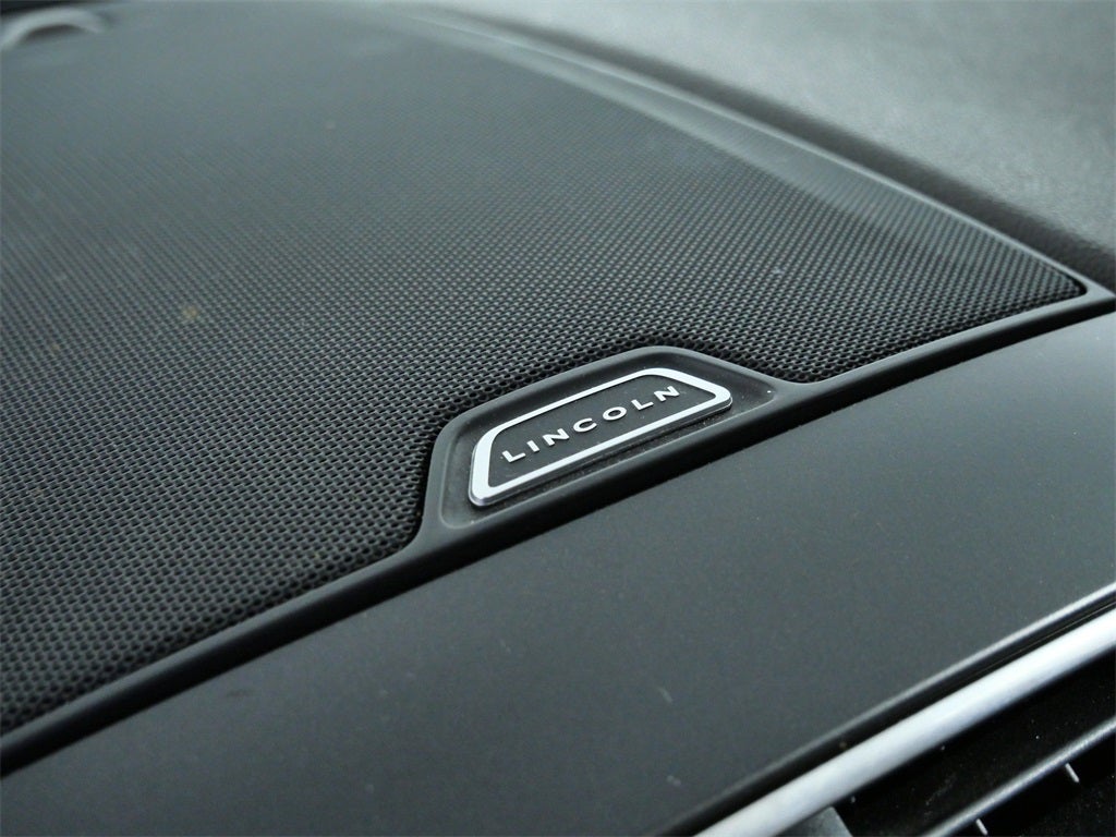 2020 Lincoln Nautilus Standard