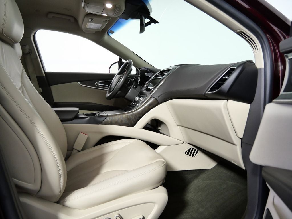 2019 Lincoln Nautilus Select