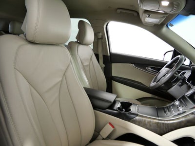 2019 Lincoln Nautilus Select