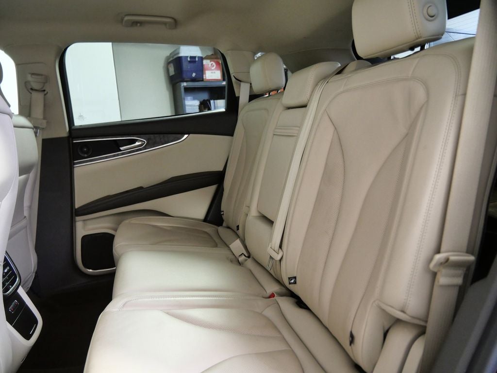 2019 Lincoln Nautilus Select