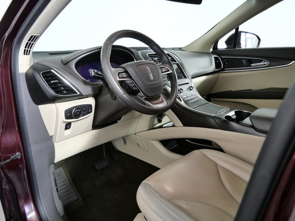 2019 Lincoln Nautilus Select