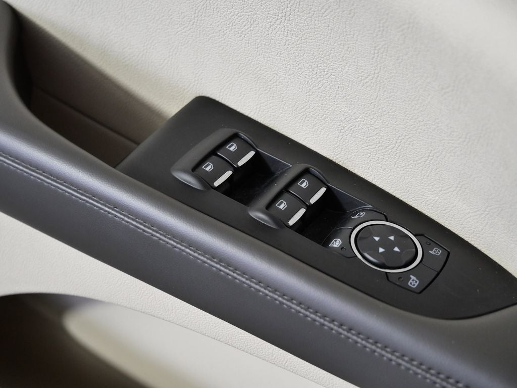 2019 Lincoln Nautilus Select