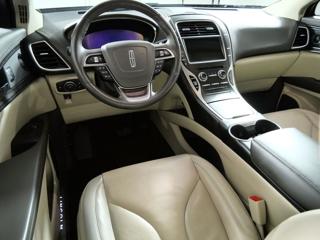 2019 Lincoln Nautilus Select