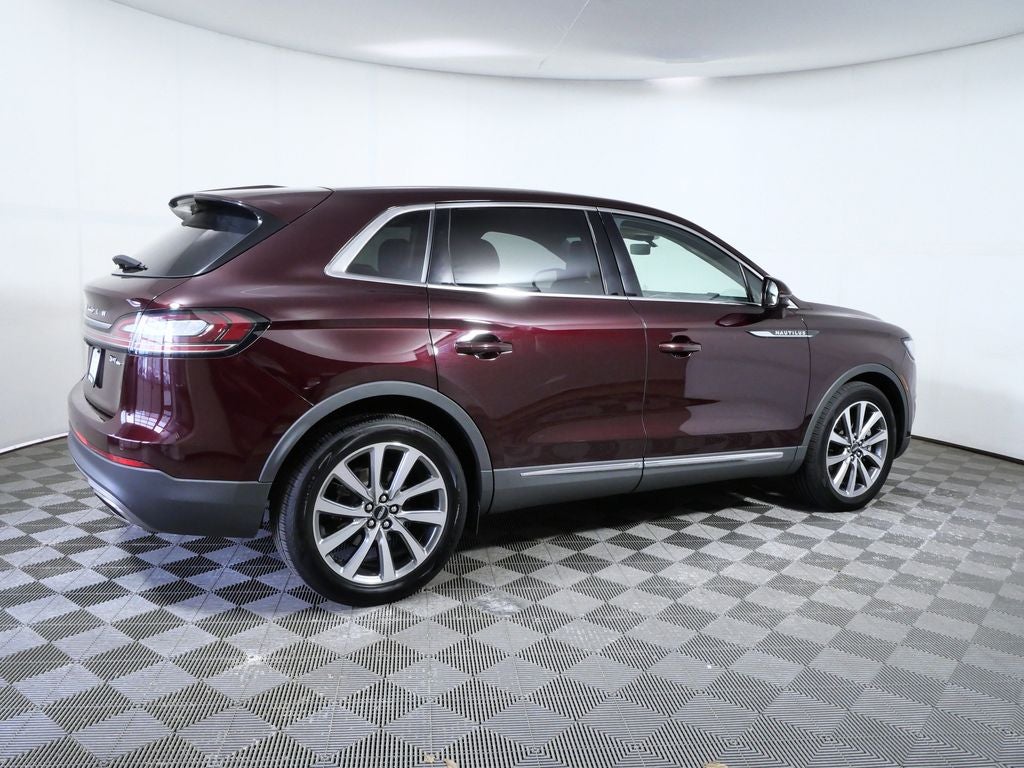 2019 Lincoln Nautilus Select