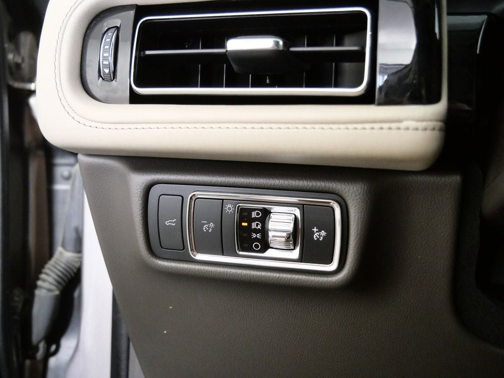 2021 Lincoln Aviator Standard