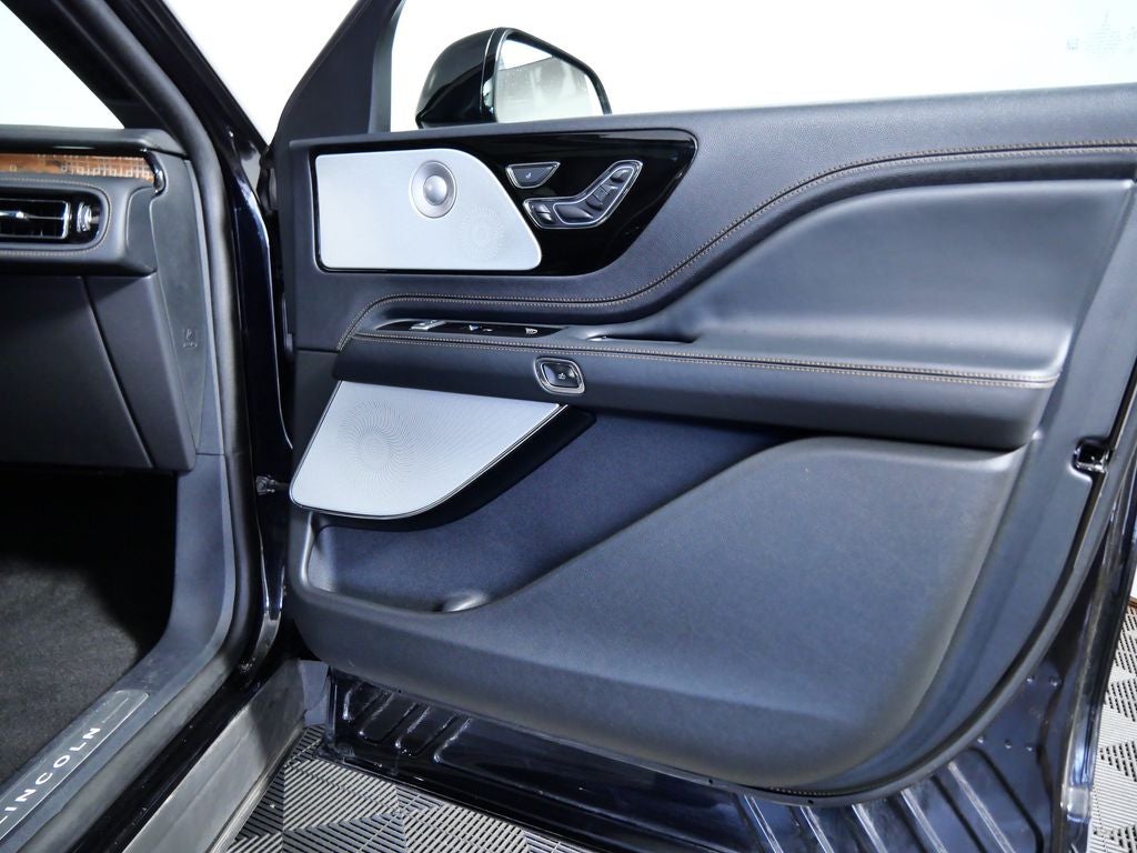 2025 Lincoln Aviator Black Label
