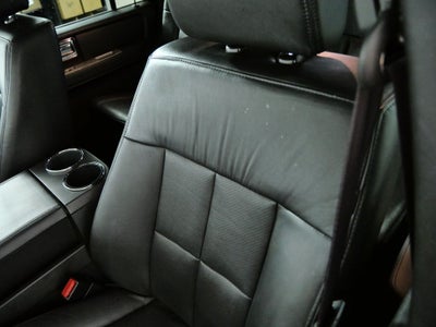 2007 Lincoln Navigator Base