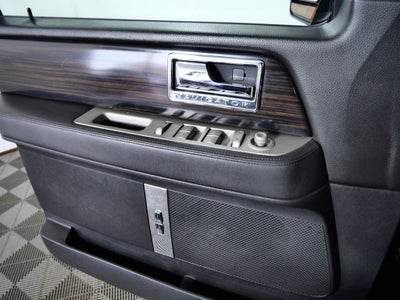 2007 Lincoln Navigator Base