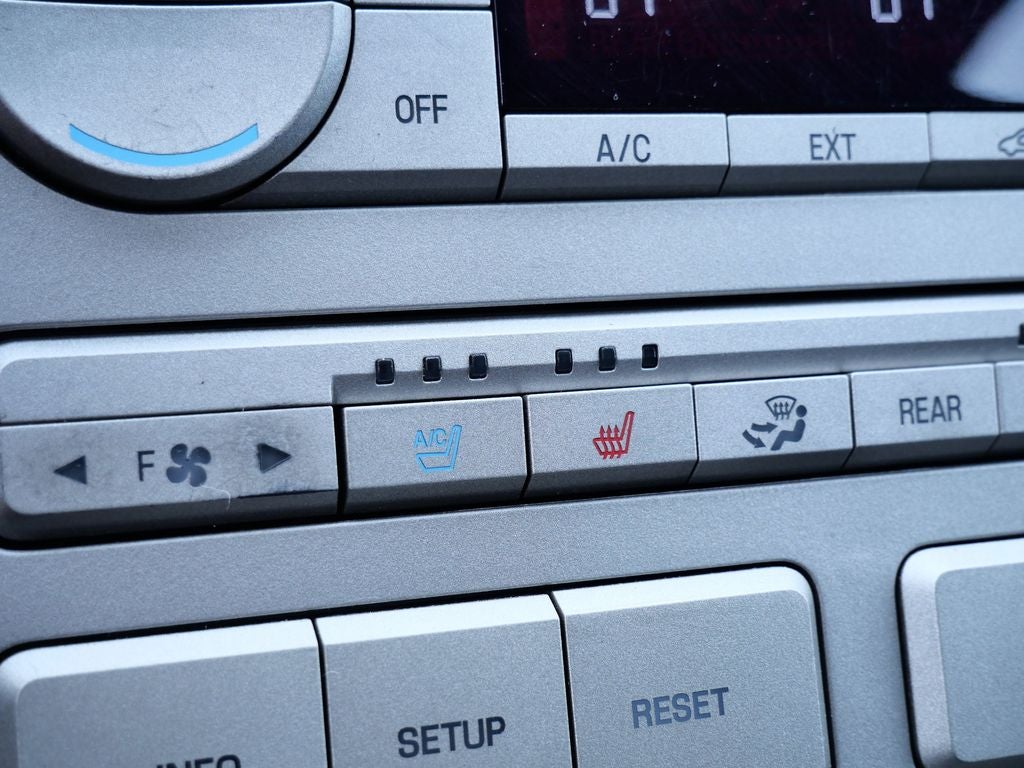 2007 Lincoln Navigator Base