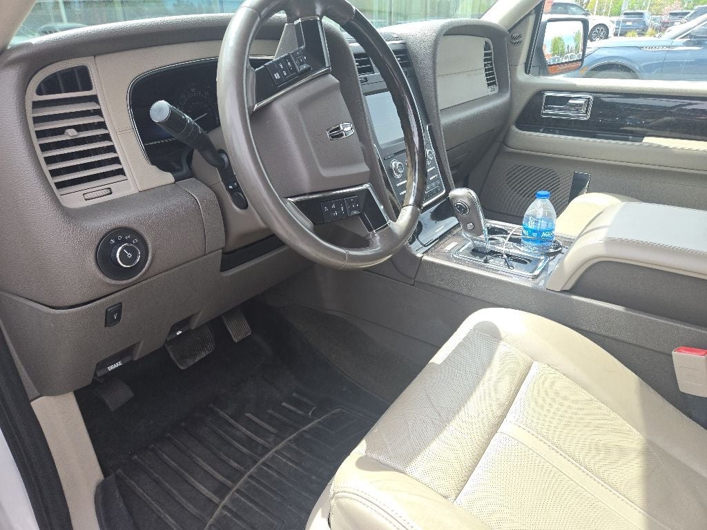 2016 Lincoln Navigator Select