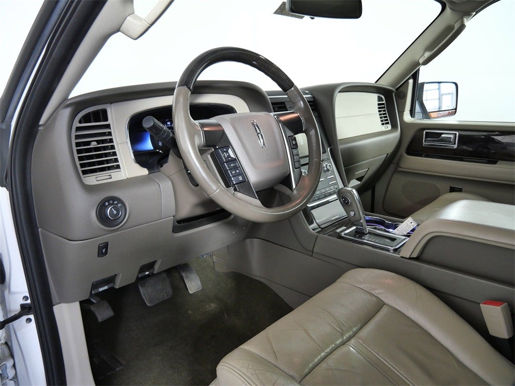 2015 Lincoln Navigator Base