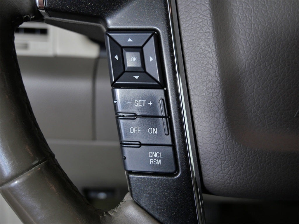 2015 Lincoln Navigator Base