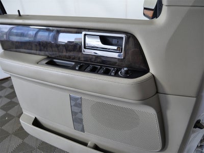 2015 Lincoln Navigator Base