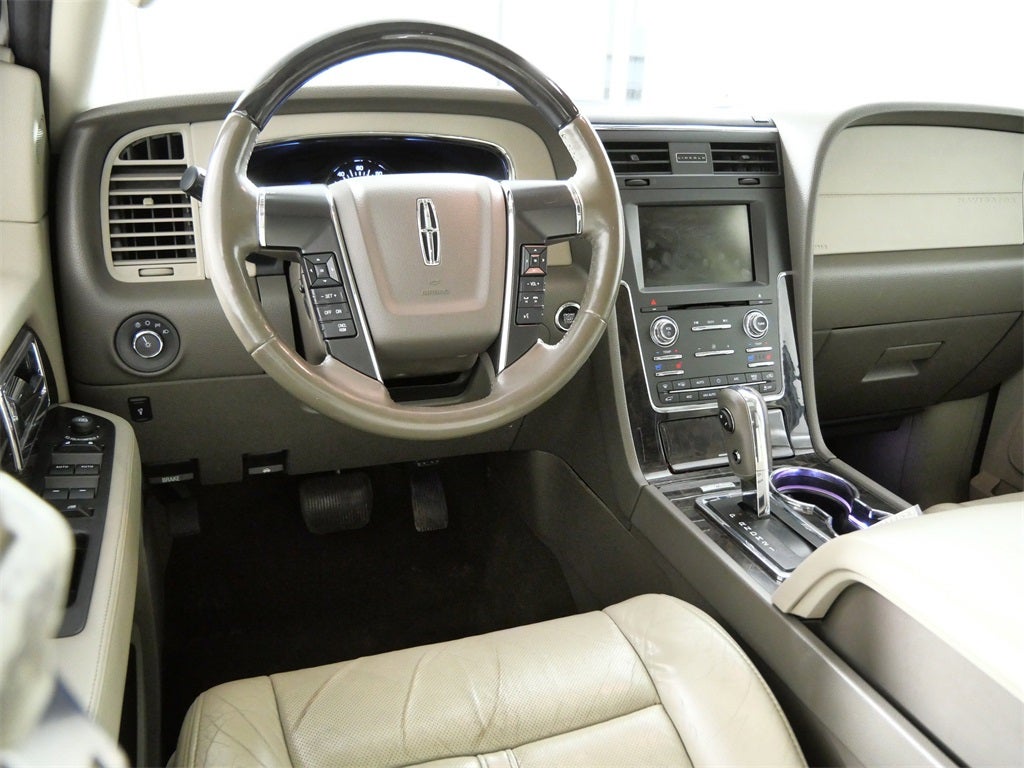 2015 Lincoln Navigator Base
