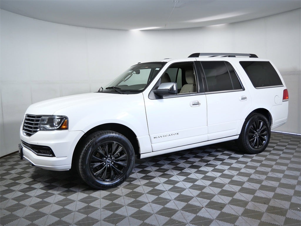 2015 Lincoln Navigator Base