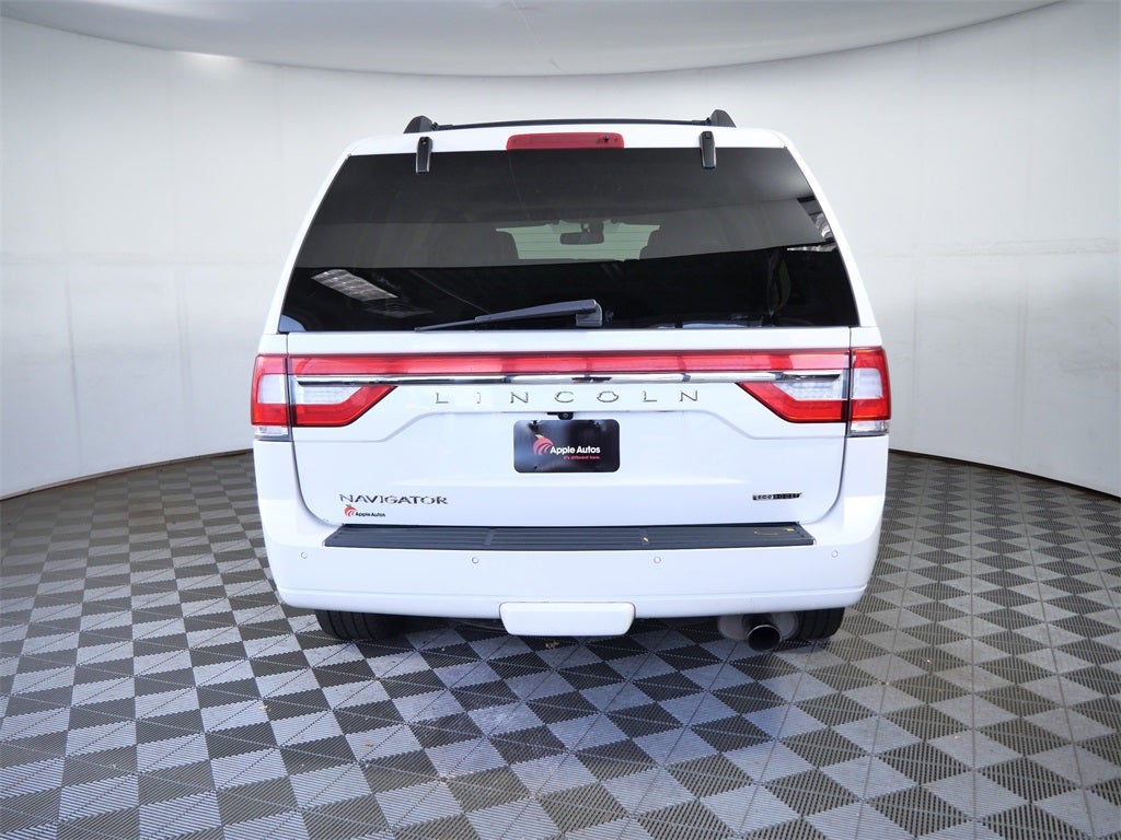 2015 Lincoln Navigator Base