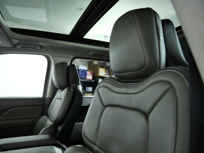 2022 Lincoln Navigator Black Label