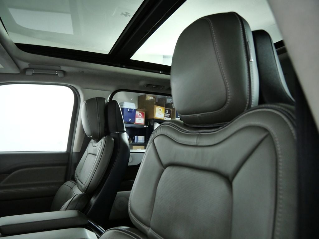 2022 Lincoln Navigator Black Label