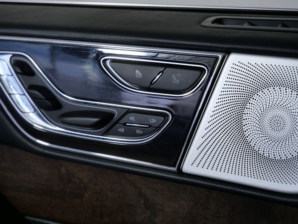 2022 Lincoln Navigator Black Label