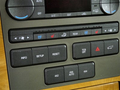 2013 Lincoln Navigator L Base