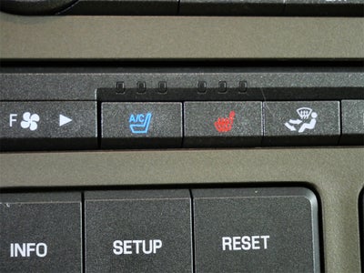 2013 Lincoln Navigator L Base