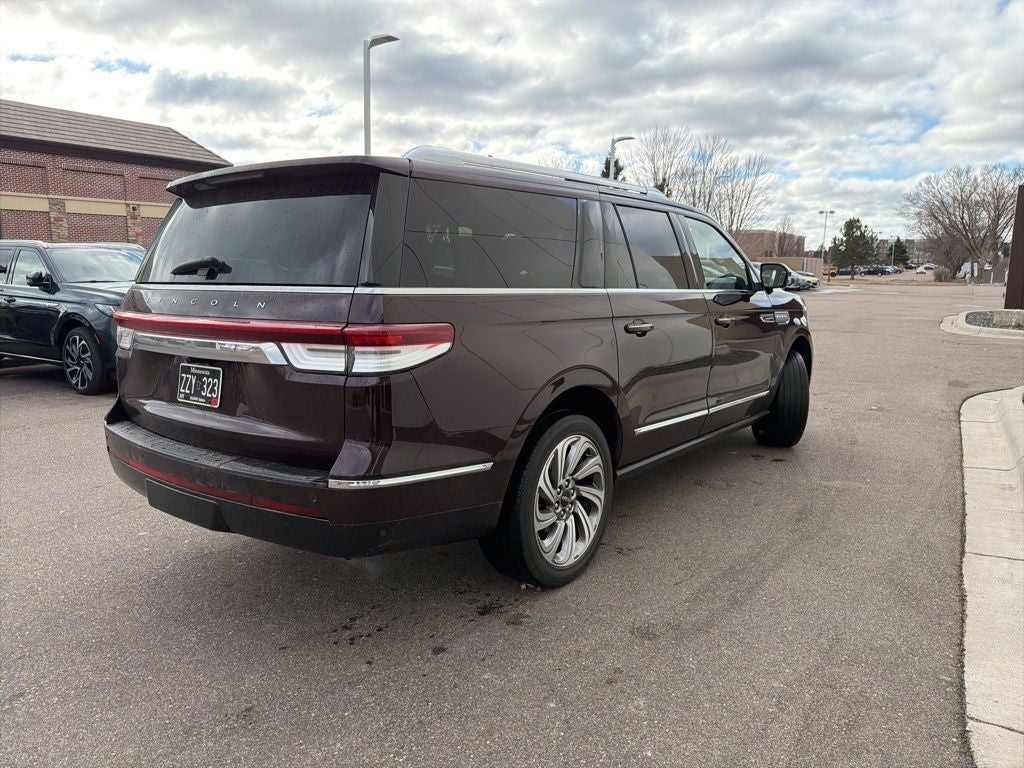 2023 Lincoln Navigator L Reserve