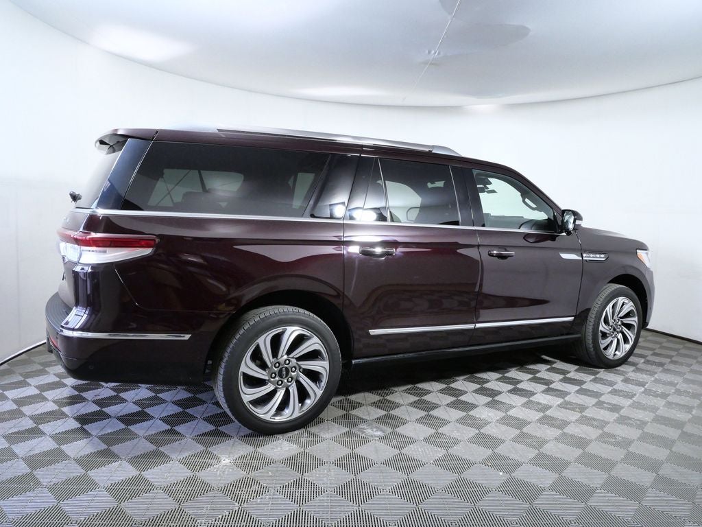 2023 Lincoln Navigator L Reserve
