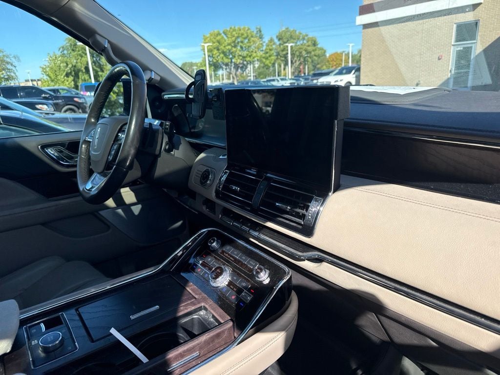 2023 Lincoln Navigator L Reserve