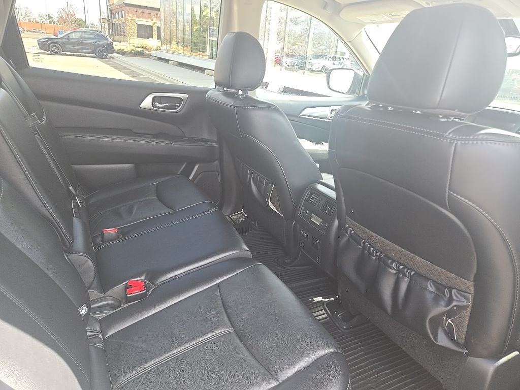 2019 Nissan Pathfinder SL